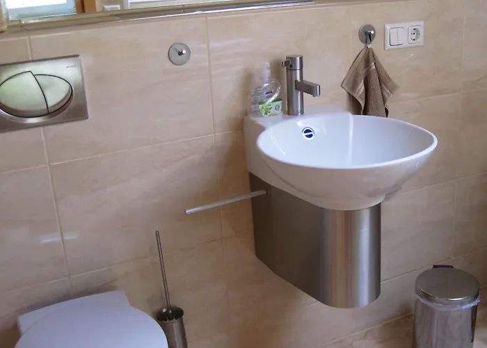 Elegante Mit Kaminofen Im Thueringer Wald *